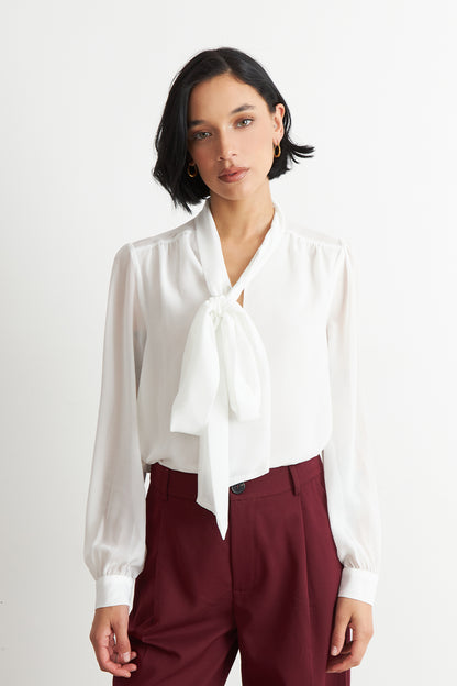 Blusa Manga Larga con Corbatín Blanco