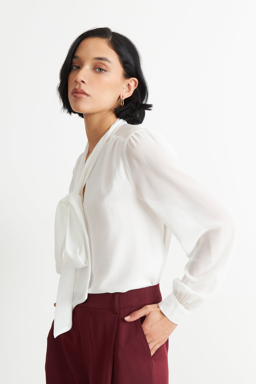 Blusa Manga Larga con Corbatín Blanco