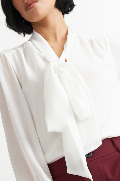 Blusa Manga Larga con Corbatín Blanco
