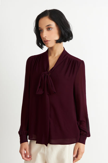 Blusa Manga Larga con Corbatín Burdeo