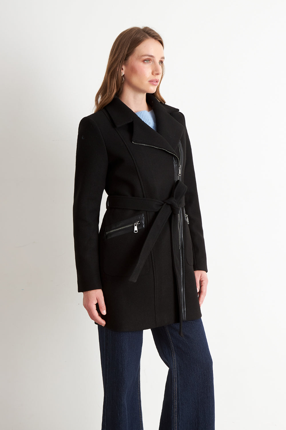 Chaqueta de Paño con Cinturón Negro