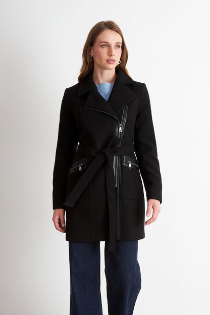 Chaqueta de Paño con Cinturón Negro