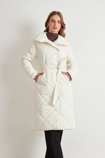 Parka Acolchada con Cinturón Lazo Blanco
