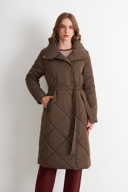 Parka Acolchada con Cinturón Lazo Café
