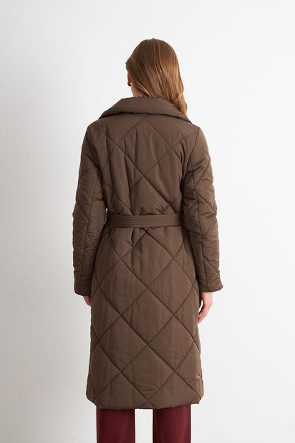 Parka Acolchada con Cinturón Lazo Café