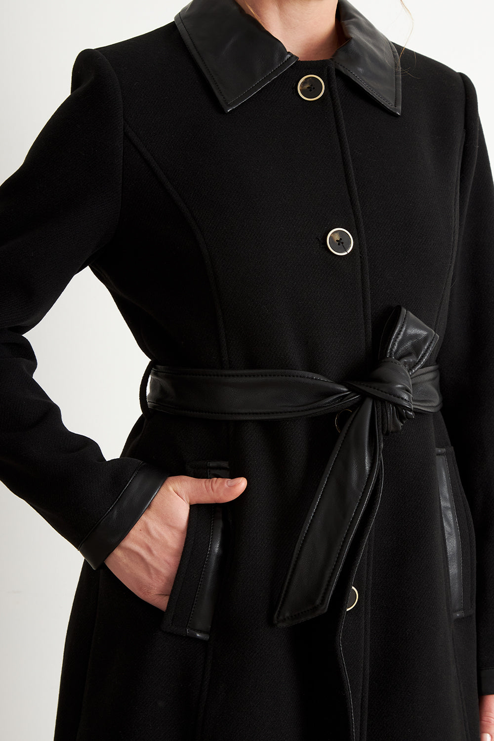 Abrigo Cuello Camisero Negro
