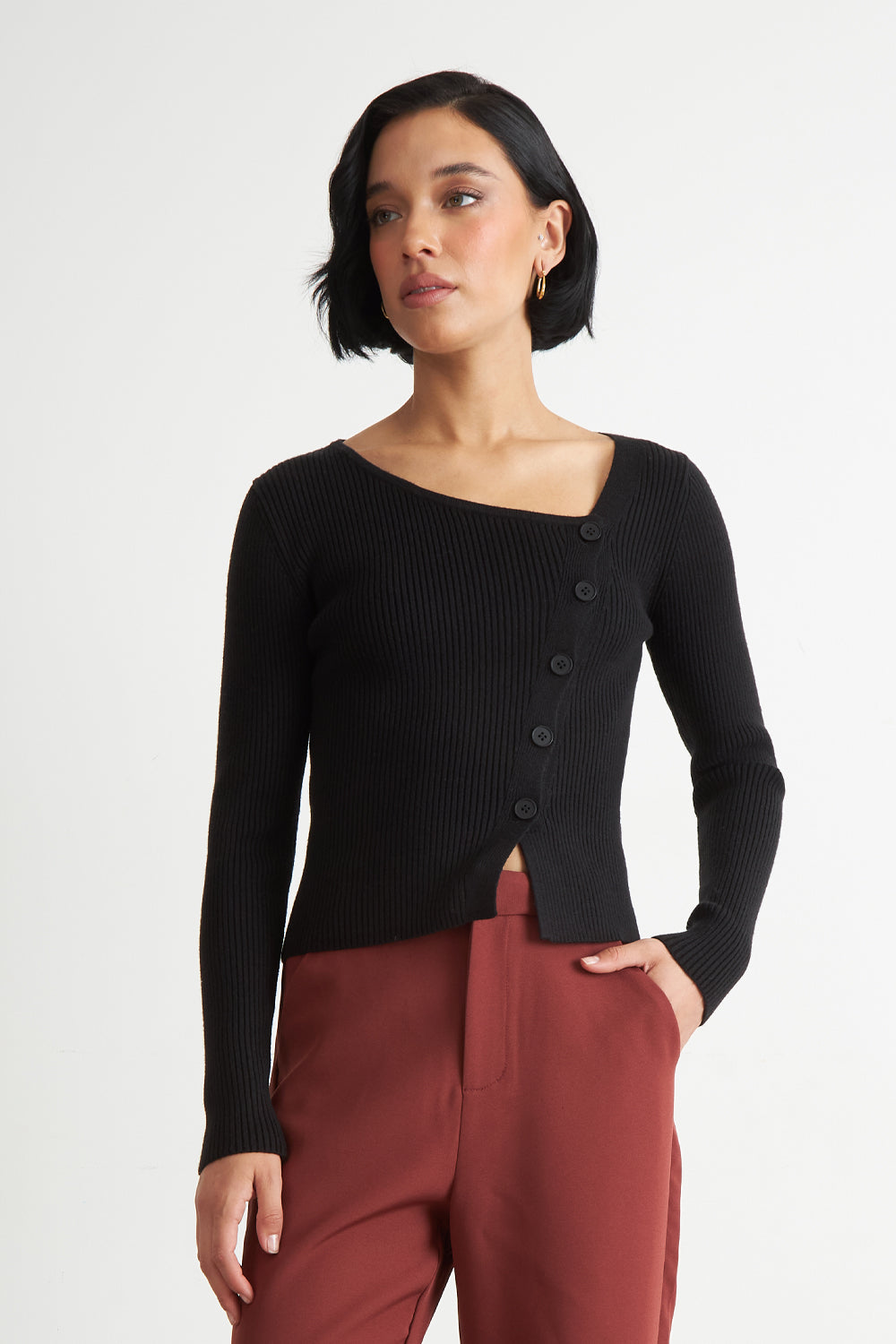 Sweater Escote Asimétrico Negro
