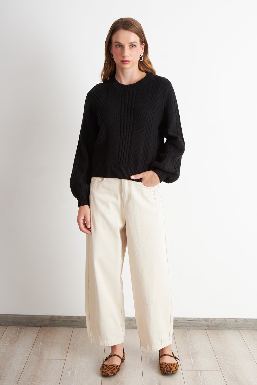 Sweater Trenzado Cuello Redondo Negro