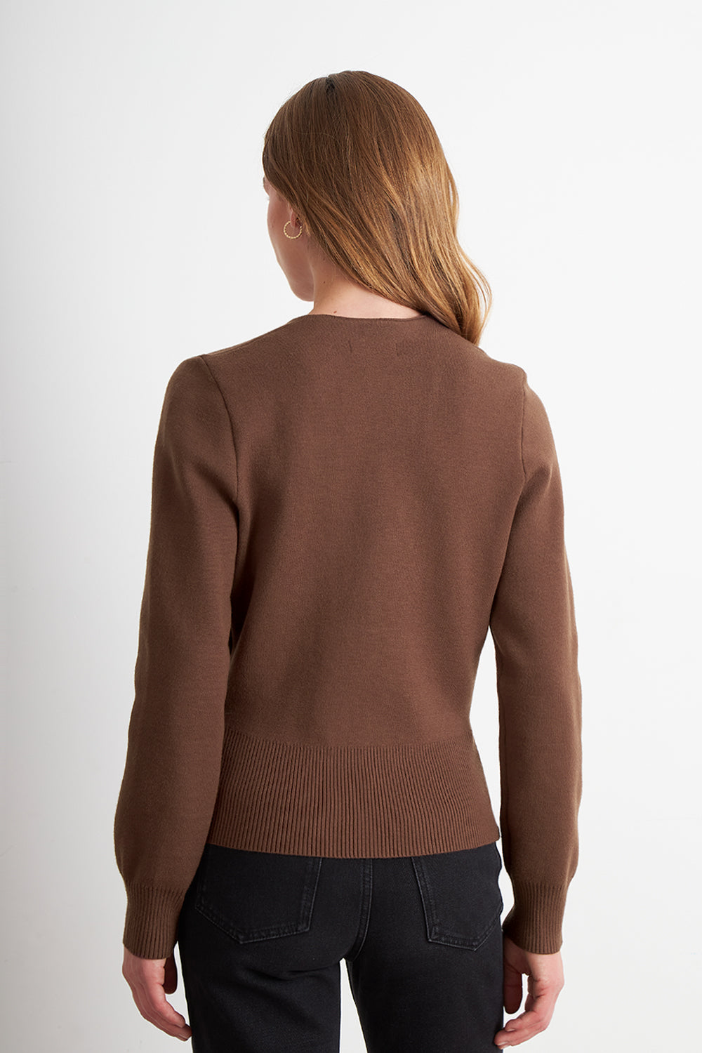 Cárdigan Cruzado con Botón Dorado Café