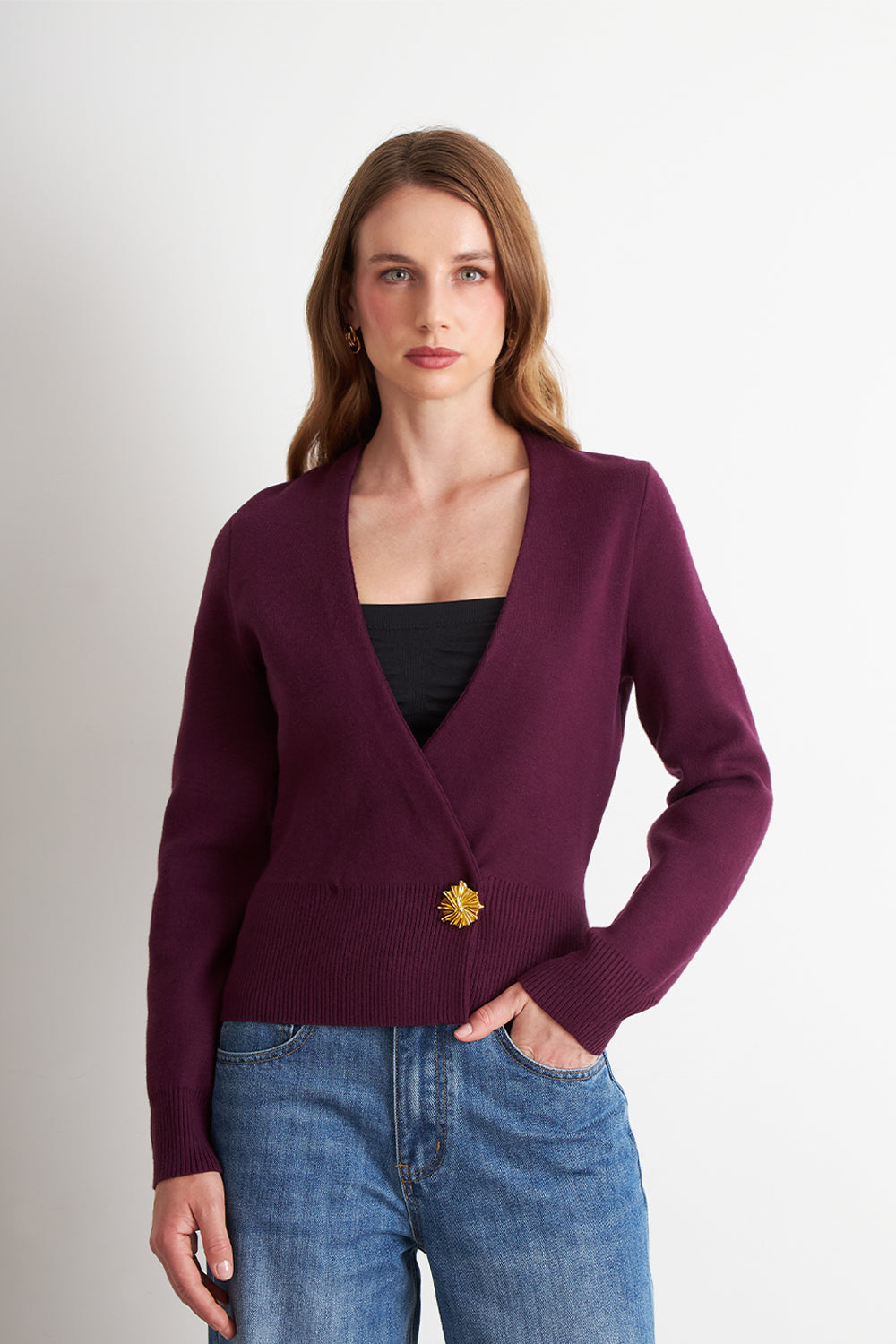 Cárdigan Cruzado con Botón Dorado Morado