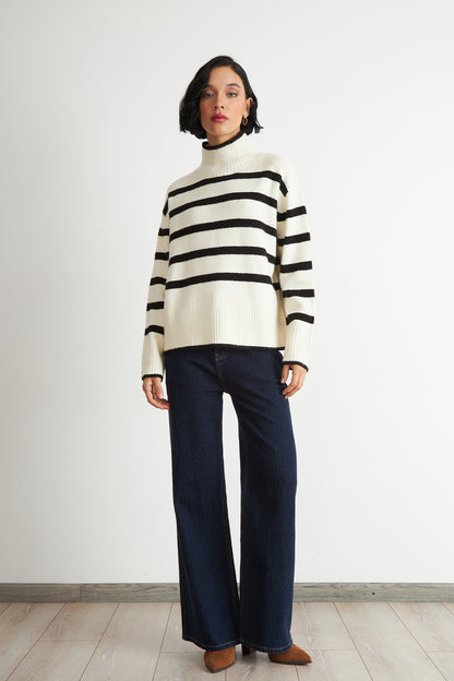 Sweater Cuello Alto Rayas Horizontales Blanco