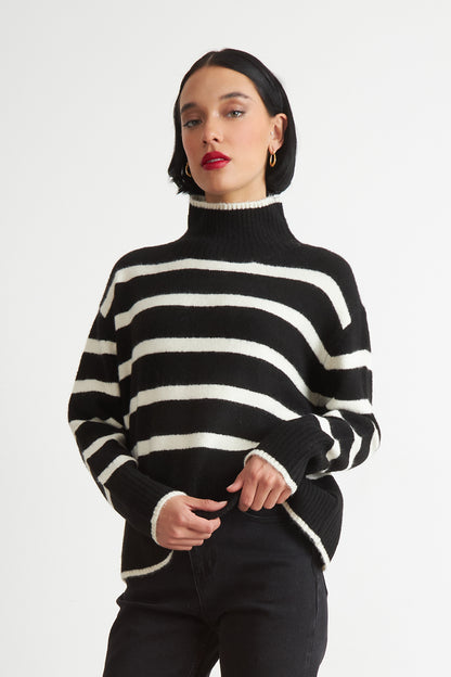 Sweater Cuello Alto Rayas Horizontales Negro