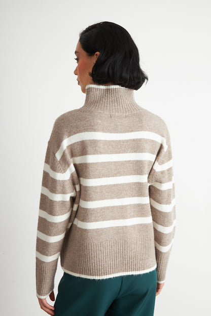Sweater Cuello Alto Rayas Horizontales Khaki