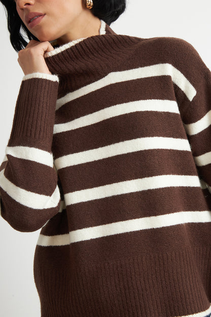 Sweater Cuello Alto Rayas Horizontales Mocca
