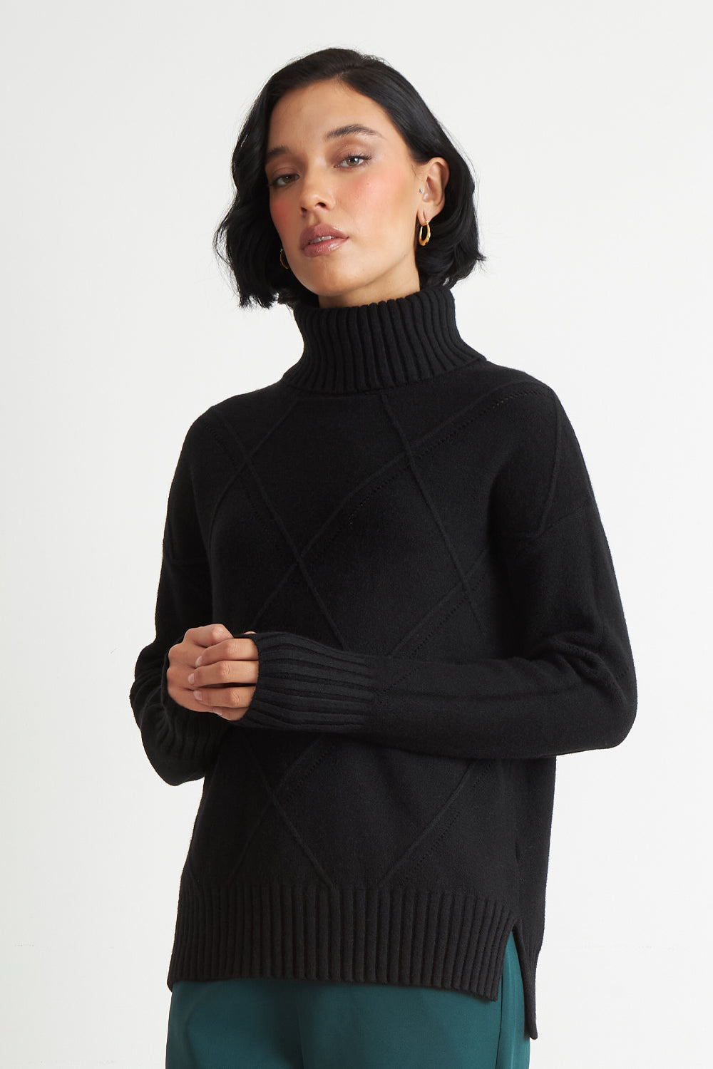 Sweater Cuello Alto Rombos Negro