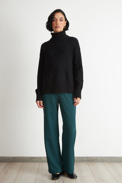 Sweater Cuello Alto Rombos Negro