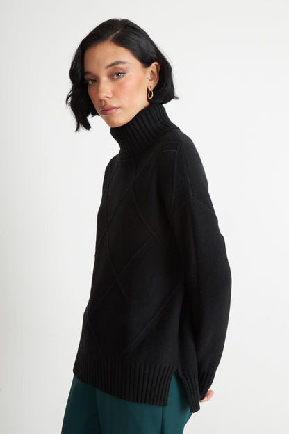 Sweater Cuello Alto Rombos Negro