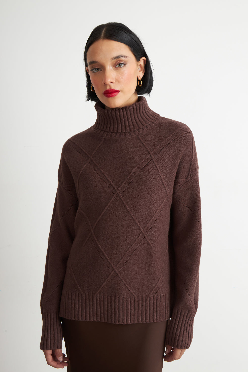 Sweater Cuello Alto Rombos Café
