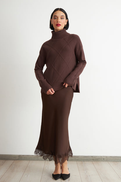 Sweater Cuello Alto Rombos Café