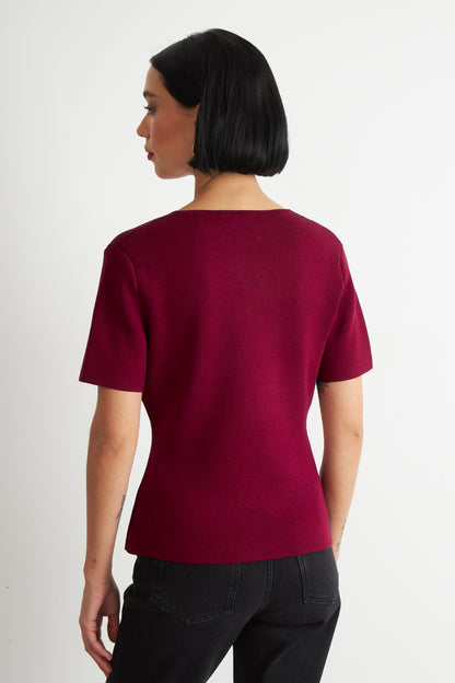 Polera Hilo Cuello V Botones Burdeo