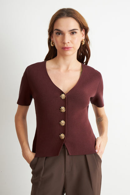 Polera Hilo Cuello V Botones Café