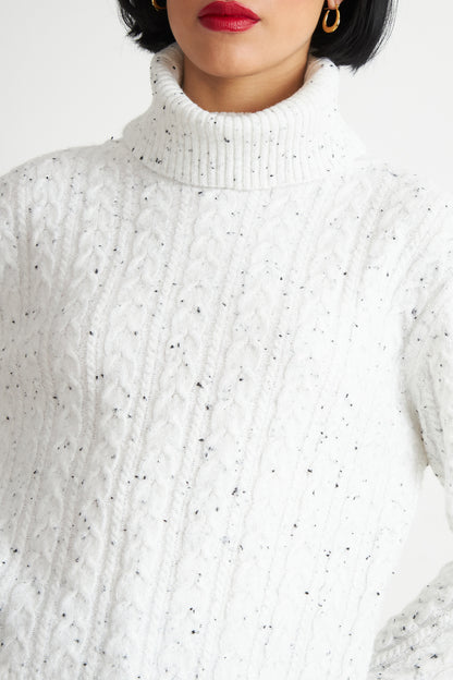 Sweater Trenzado Cuello Alto Blanco