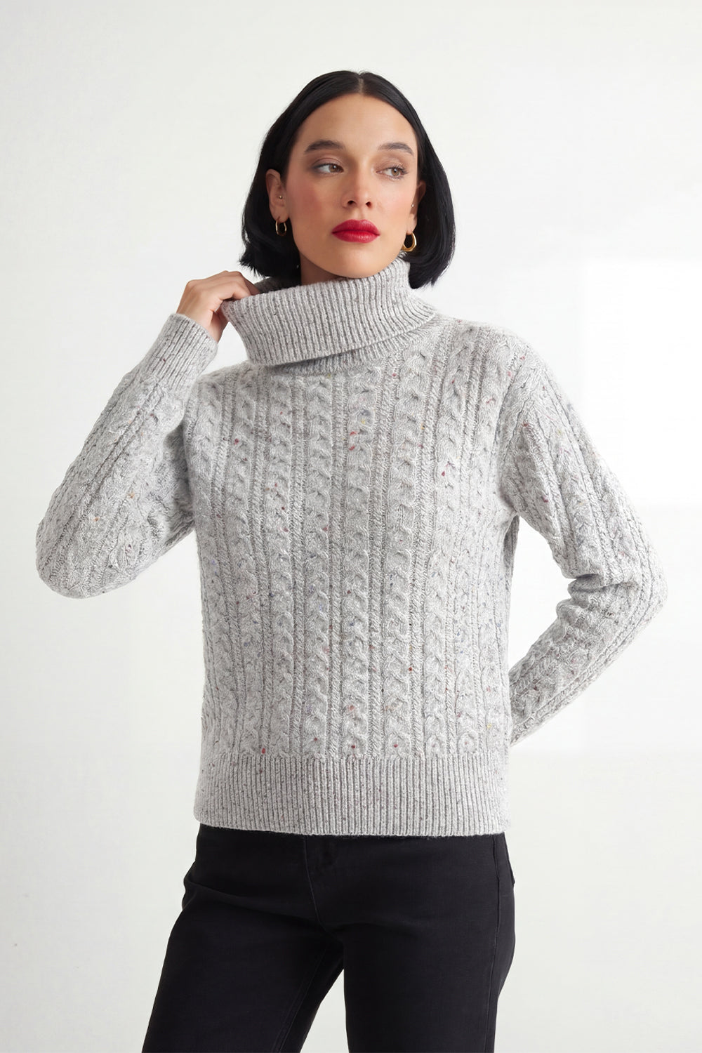 Sweater Trenzado Cuello Alto Gris
