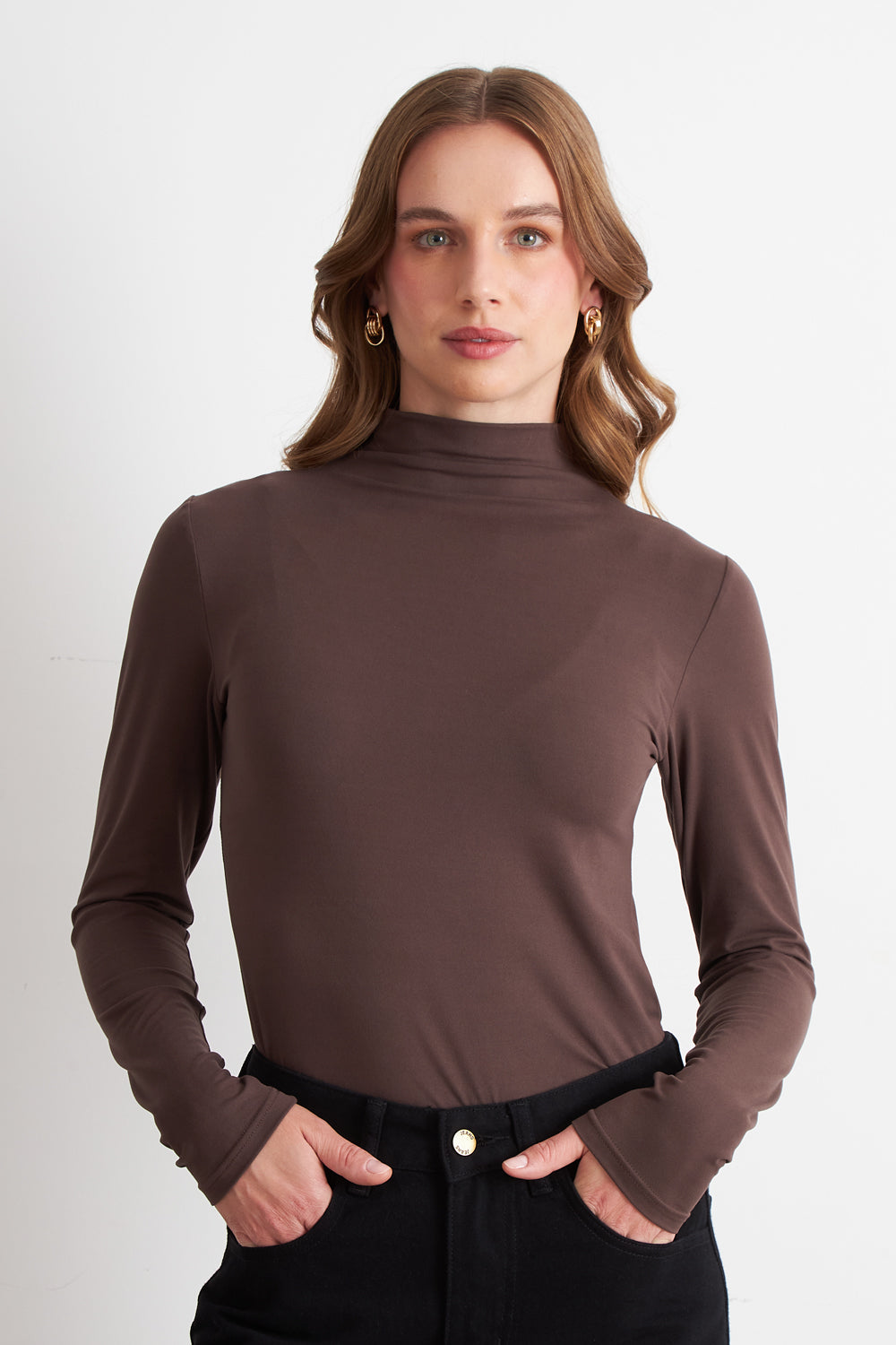 Polera Manga Larga Cuello Alto Café