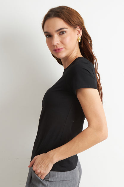 Polera Básica Cuello Redondo Negro