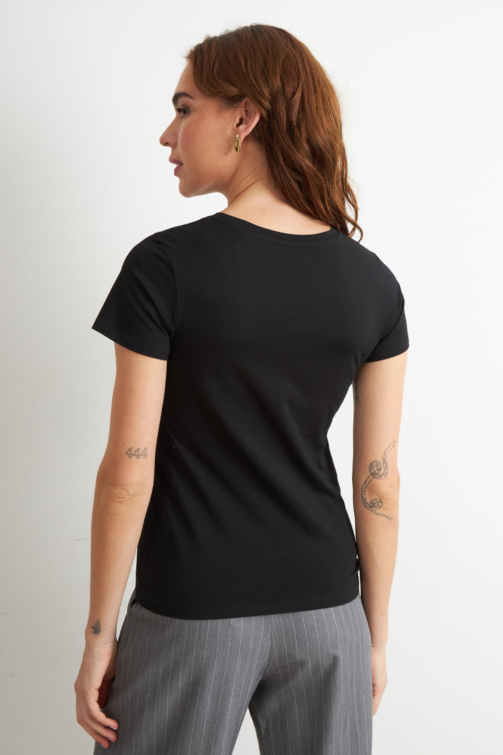 Polera Básica Cuello Redondo Negro