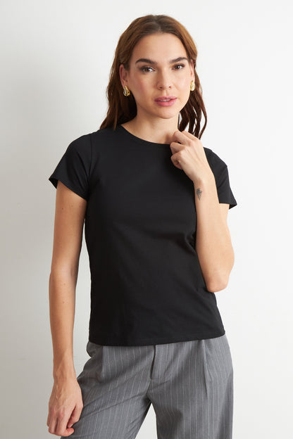 Polera Básica Cuello Redondo Negro