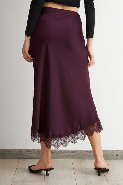 Falda Satín Encaje en Ruedo Burdeo