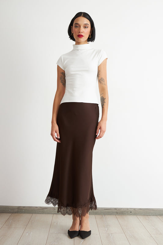 Falda Satín Encaje en Ruedo Café