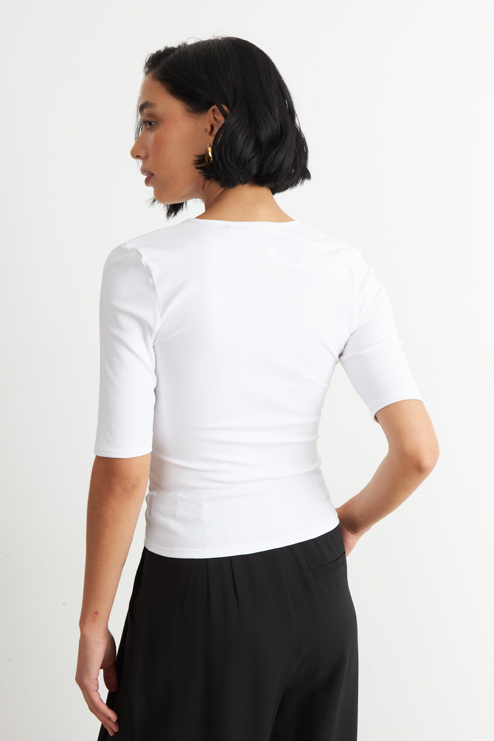 Polera Manga Corta Cuello Tipo U Blanco
