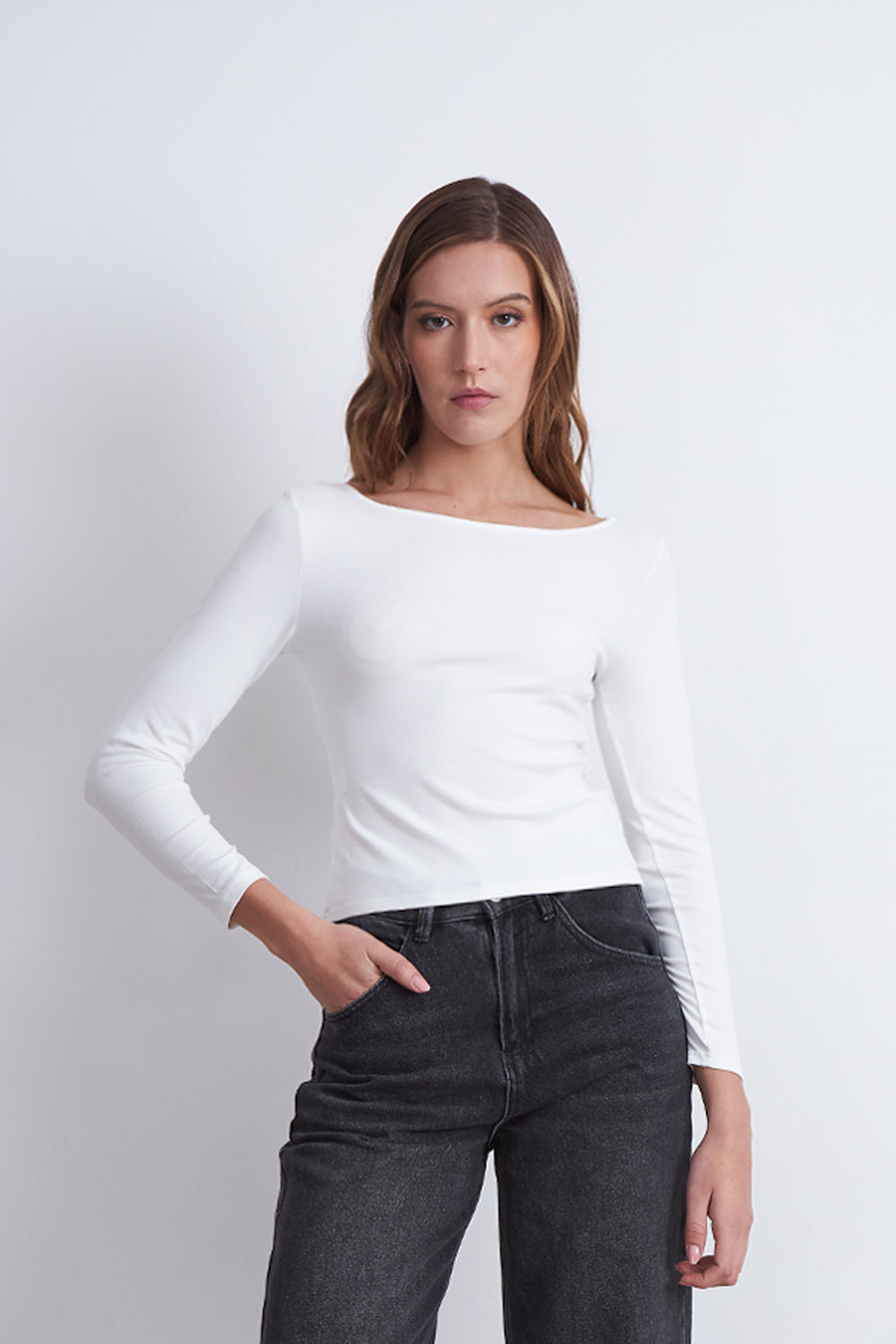 Polera Manga Larga Cuello Bote Blanco