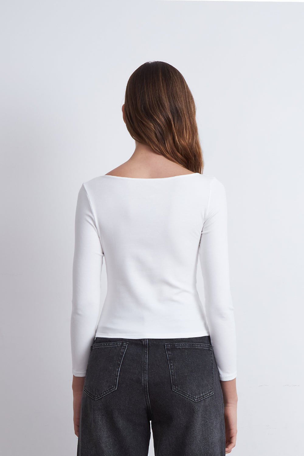 Polera Manga Larga Cuello Bote Blanco
