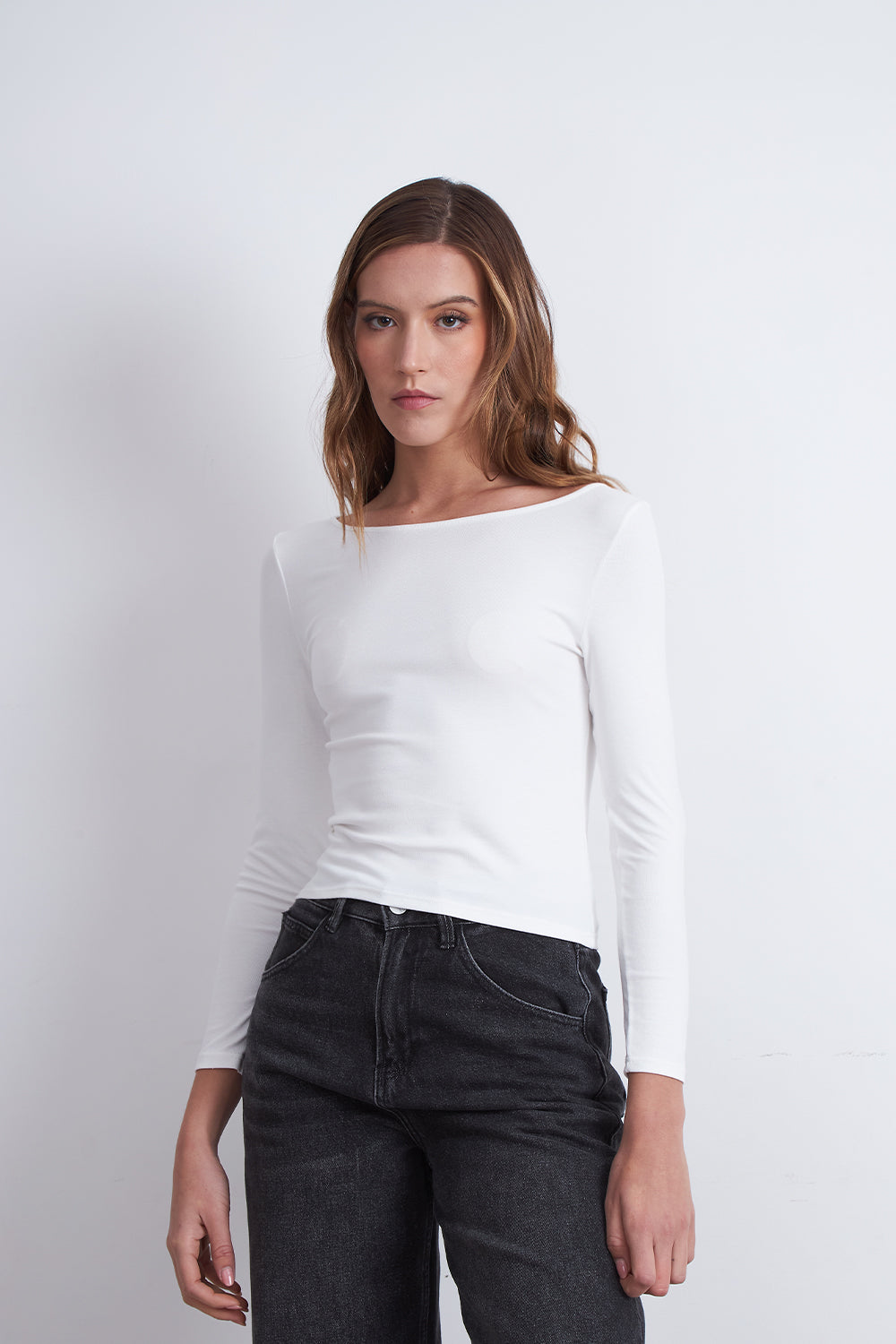 Polera Manga Larga Cuello Bote Blanco