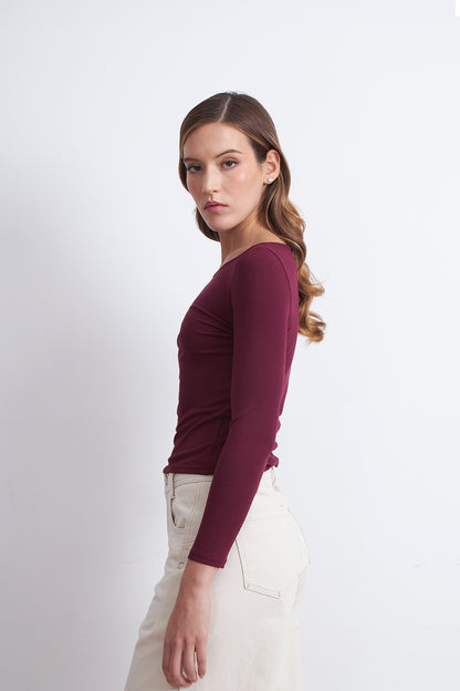Polera Manga Larga Cuello Bote Burdeo