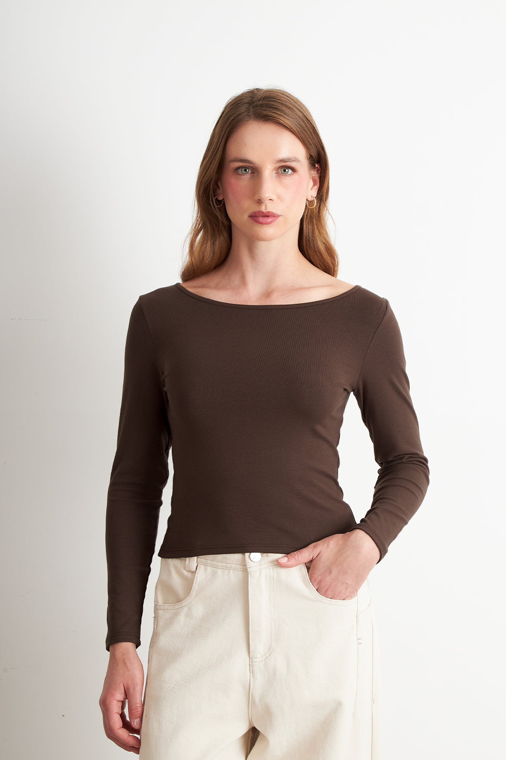 Polera Manga Larga Cuello Bote Café