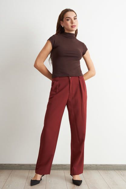 Polera Manga Corta Cuello Alto Café