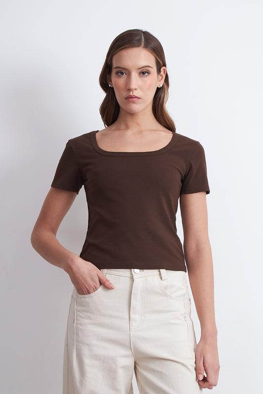 Polera Básica Manga Corta Cuello U Café