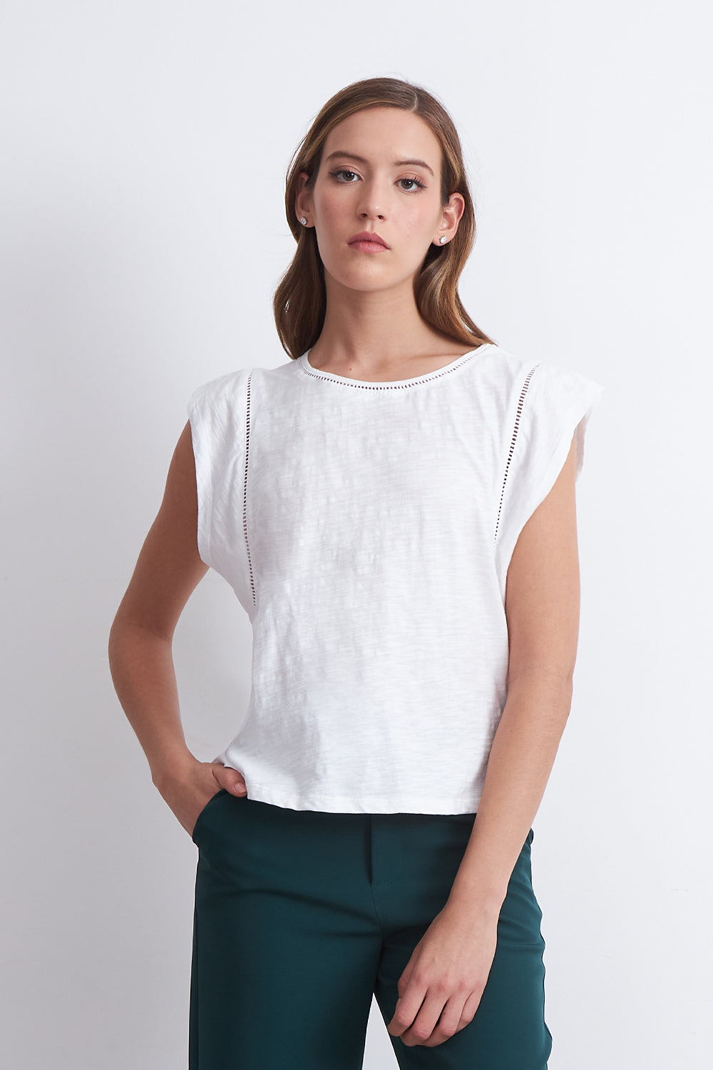 Polera Manga Caída Detalle Calado Blanco