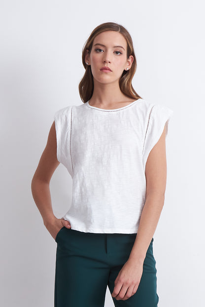 Polera Manga Caída Detalle Calado Blanco