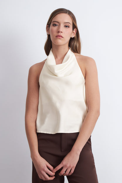 Blusa Drapeada Tipo Satín Cuello Alto Blanco