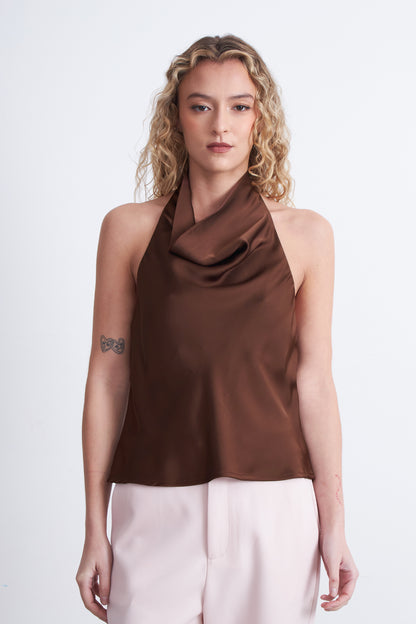 Blusa Drapeada Tipo Satín Cuello Alto Café