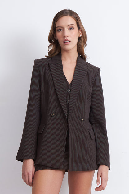 Blazer Cruzado Rayas Diplomáticas Café