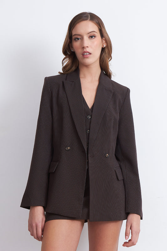 Blazer Cruzado Rayas Diplomáticas Café