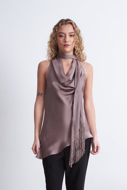 Blusa Drapeada Tipo Satín con Corbatín Rosado
