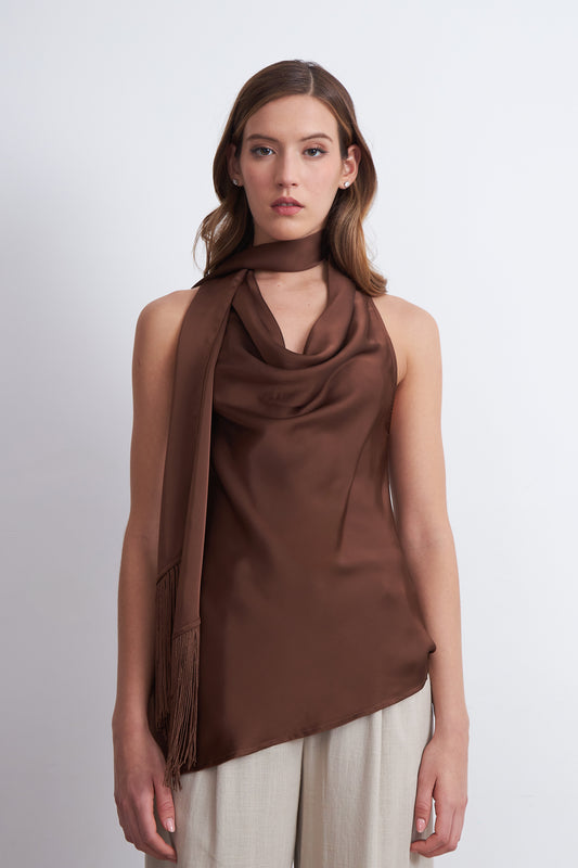 Blusa Drapeada Tipo Satín con Corbatín Café