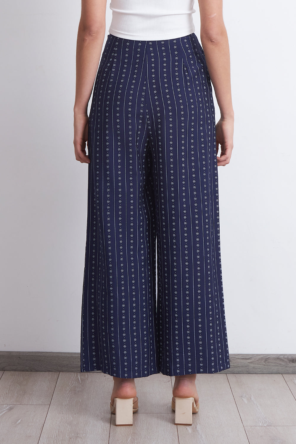 Pantalón Patrón Floral Azul Marino